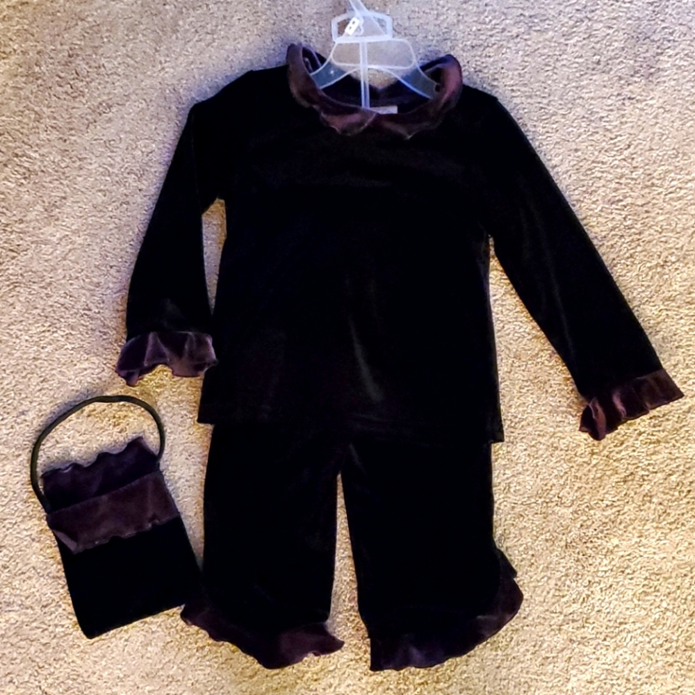 Girls 2-pc black velour outfit with purple trim
